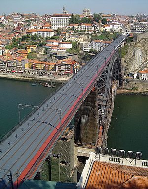 300px-Ponte_D._Luis_-_Porto.jpg